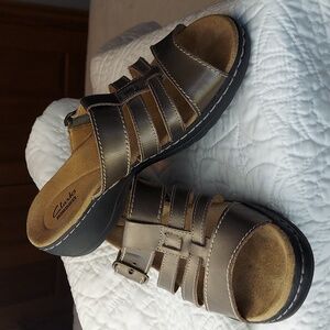 * Clarks Collection Metallic Bronze Strappy Leather Sandals, Size 9.5, Like New